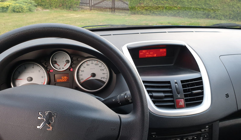 Peugeot 206+ full