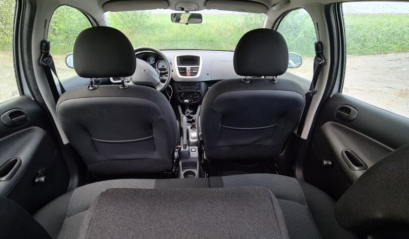 Peugeot 206 Plus full