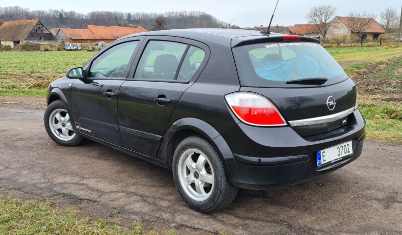 Opel Astra H full