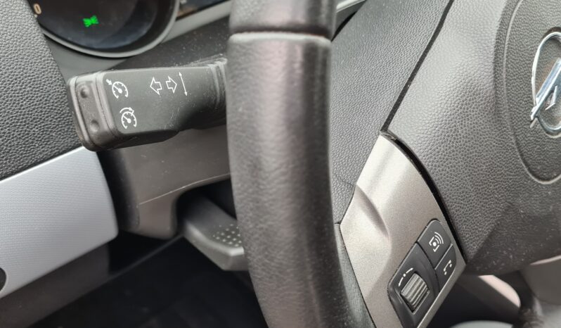 Opel Astra H full