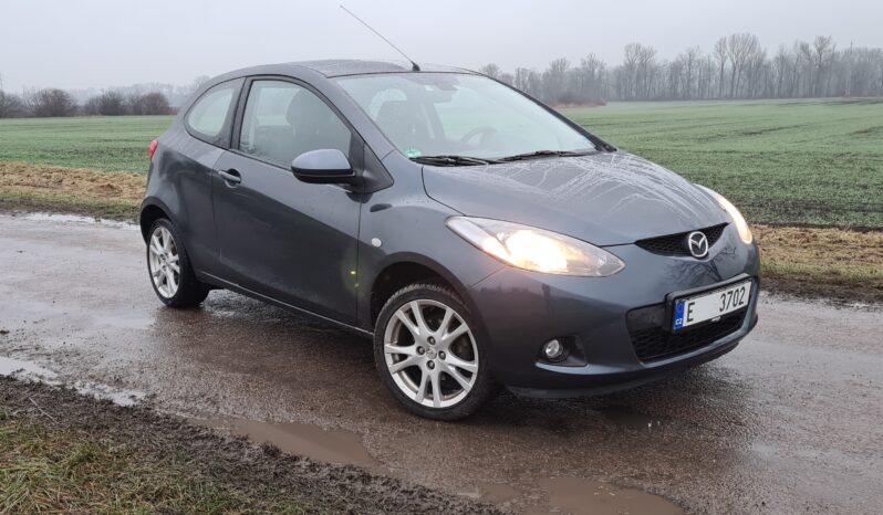 Mazda 2 full