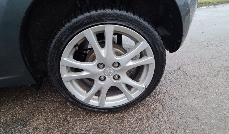 Mazda 2 full