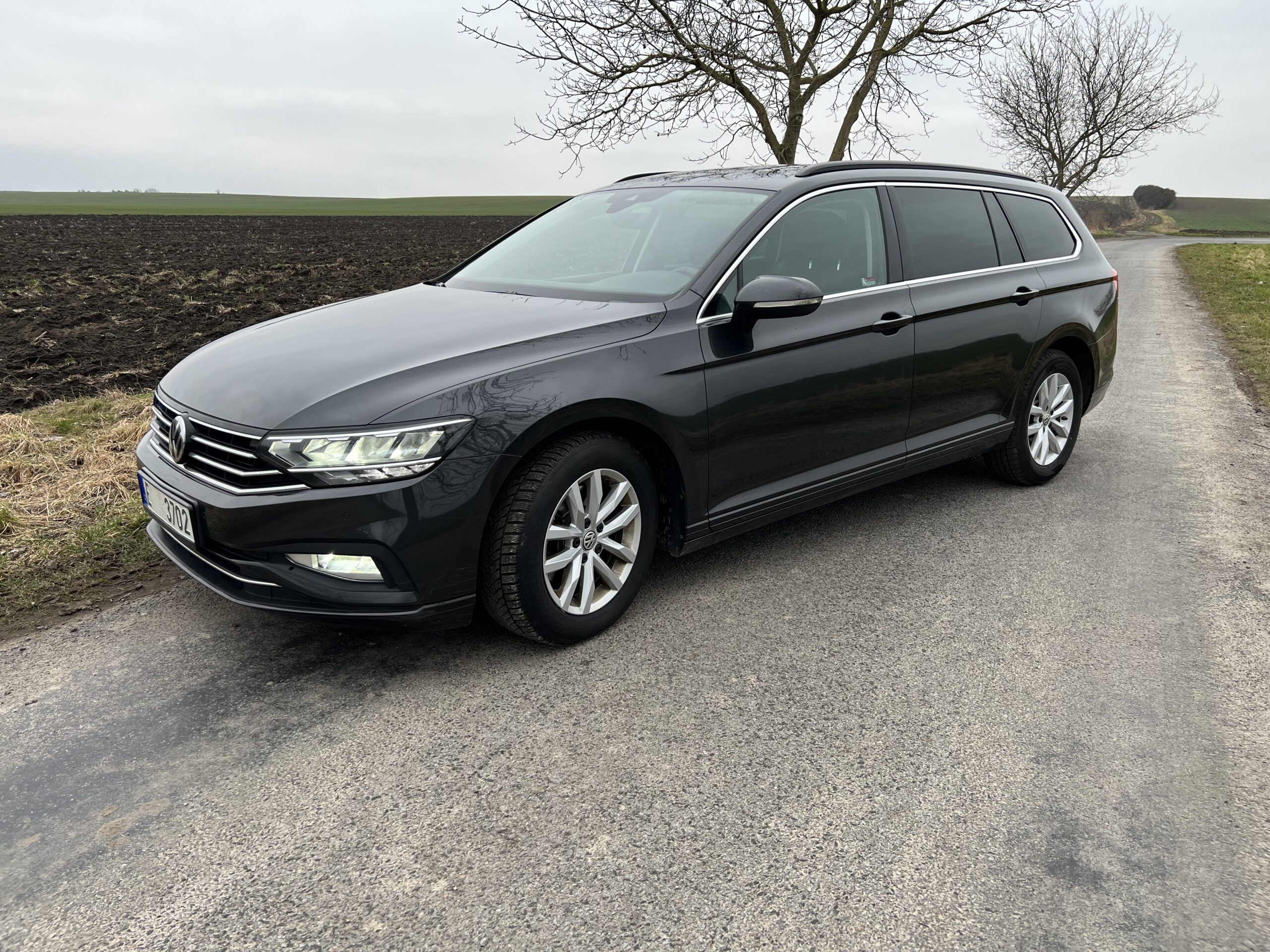 thumbnail image 2 of Lackschutzshop Paint Protection Film Kit For VW Passat B8 Variant Estate - Carbon Black Load Sill Guard 2 of 5